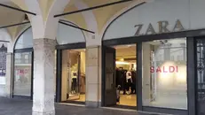 In corso Zanardelli. Lo store Zara potrebbe presto chiudere, c’è l’ipotesi trasloco all’ex cinema Astra