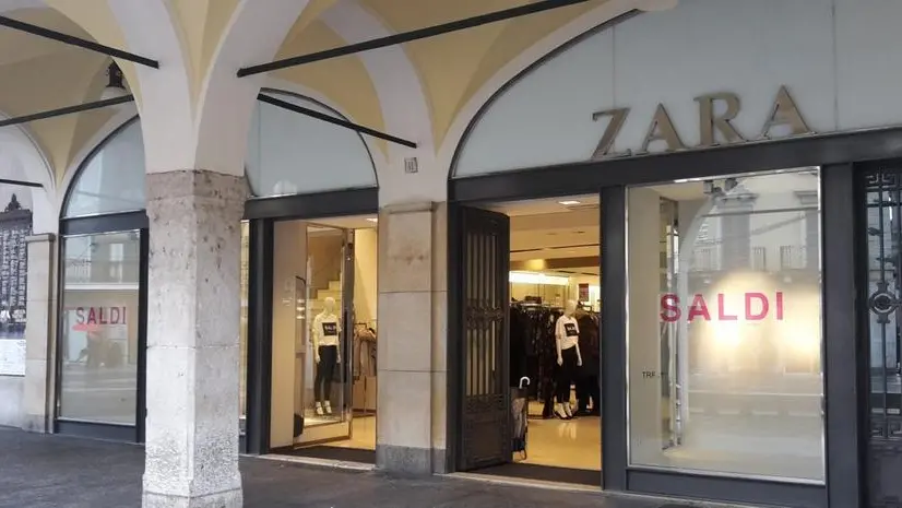 In corso Zanardelli. Lo store Zara potrebbe presto chiudere, c’è l’ipotesi trasloco all’ex cinema Astra