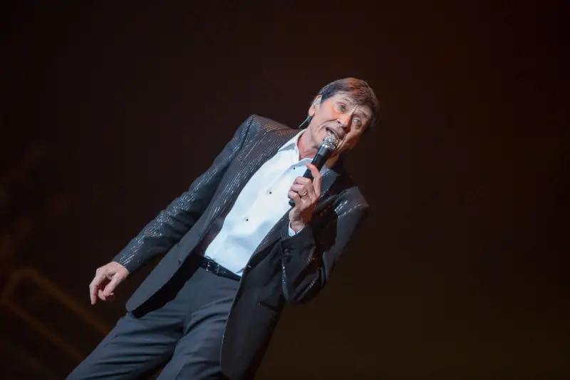 Gianni Morandi in concerto al Palageorge