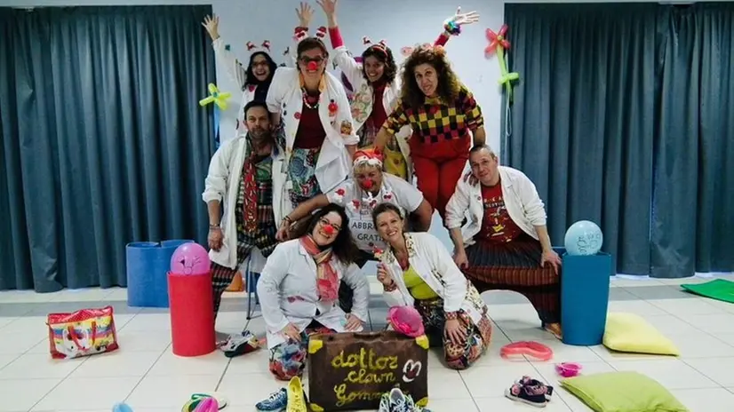 Risate di gruppo. I clown dell’associazione bresciana «Clown e... oltre»