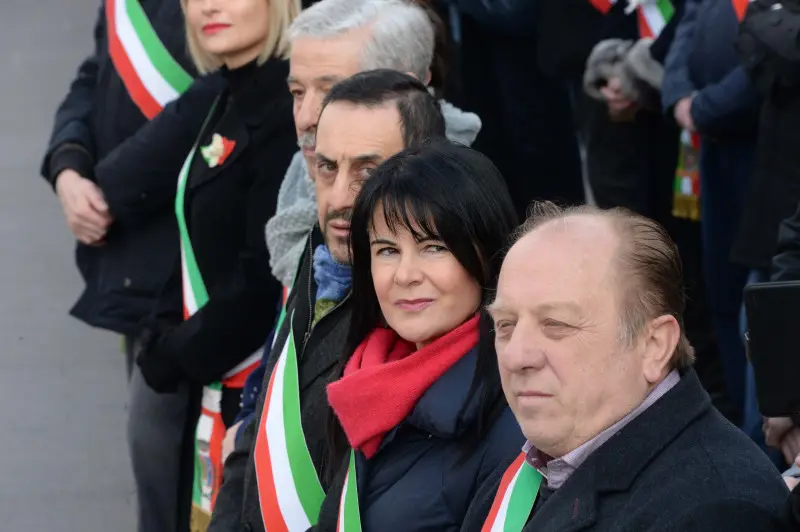 75° di Nikolajewka, folla di penne nere in piazza Vittoria