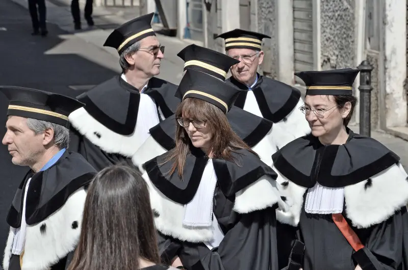 UniCatt, proclamazione e lancio dei tocchi per cento laureati