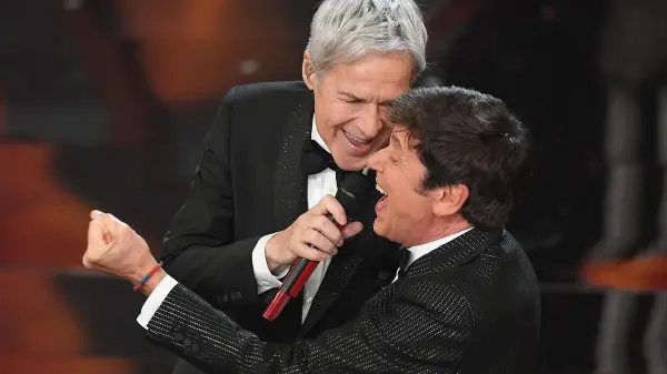 Gianni Morandi e Claudio Baglioni insieme all'Ariston