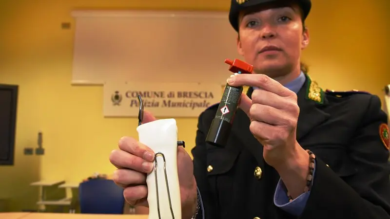 Spray al peperoncino per i 284 agenti della Polizia Locale