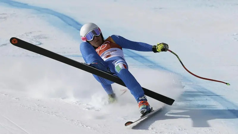 La caduta di Nadia Fanchini in discesa libera - Foto Ansa/Ap Luca Bruno