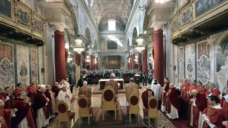 La messa nella Basilica di San Faustino e Giovita