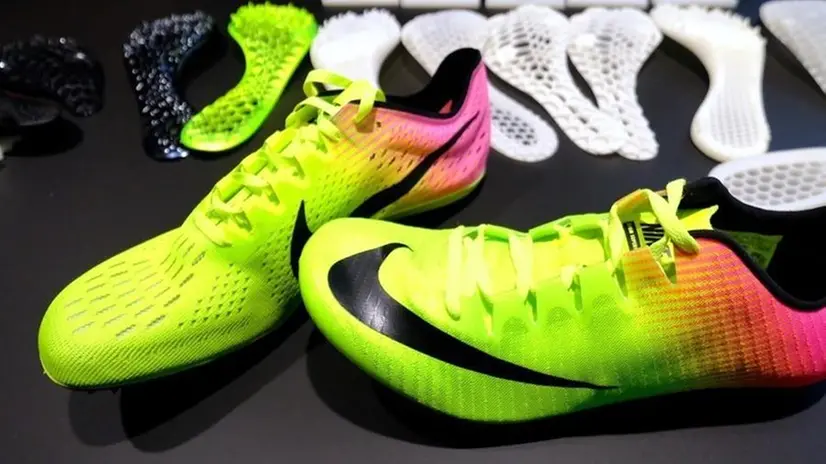 Modello Nike: scarpe prodotte con stampanti 3D - © www.giornaledibrescia.it