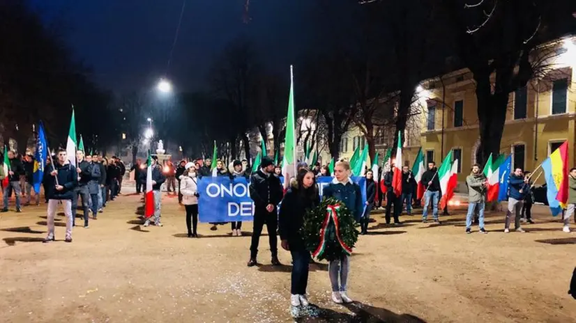 La manifestazione in piazza Tebaldo Brusato
