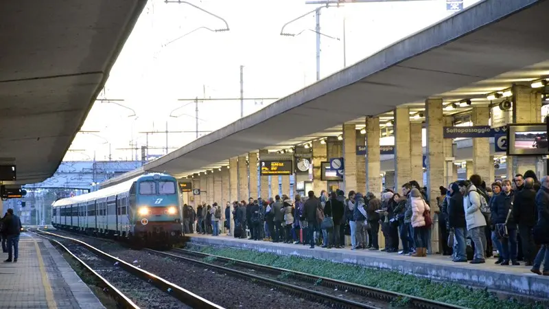 Pendolari in stazione © www.giornaledibrescia.it
