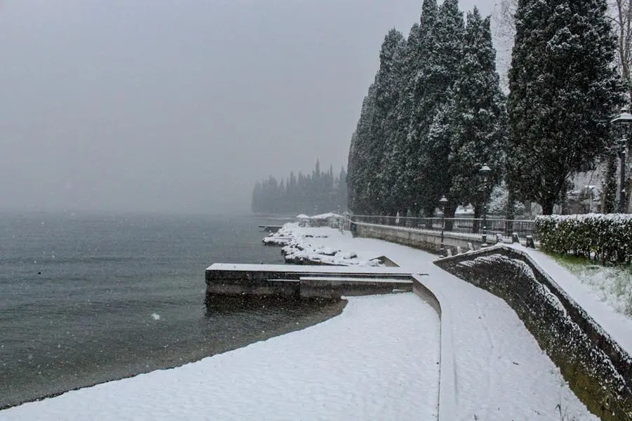 I laghi bresciani sotto la neve