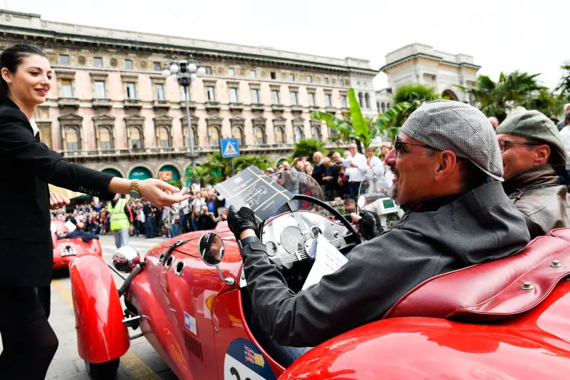 Mille Miglia, Freccia Rossa all'ombra del Duomo