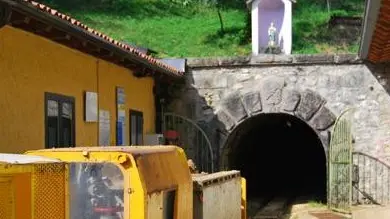 Il trenino giallo della miniera © www.giornaledibrescia.it