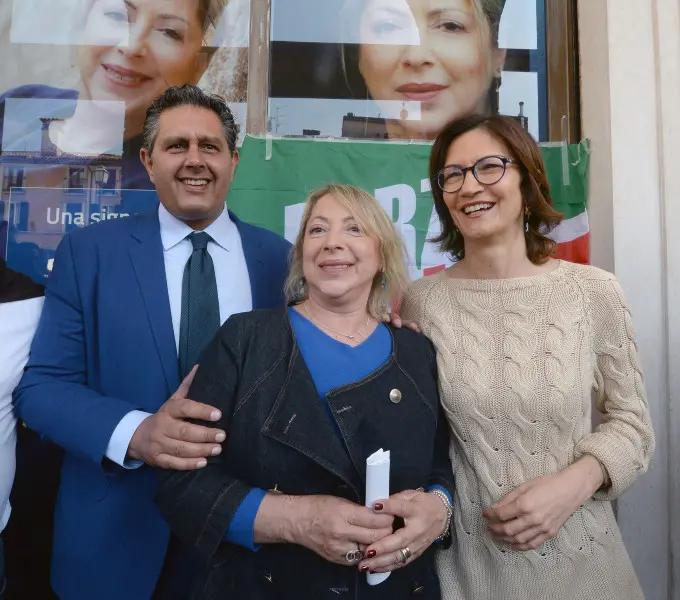 Mariastella Gelmini e Giovanni Toti alla sede del comitato elettorale di Paola Vilardi