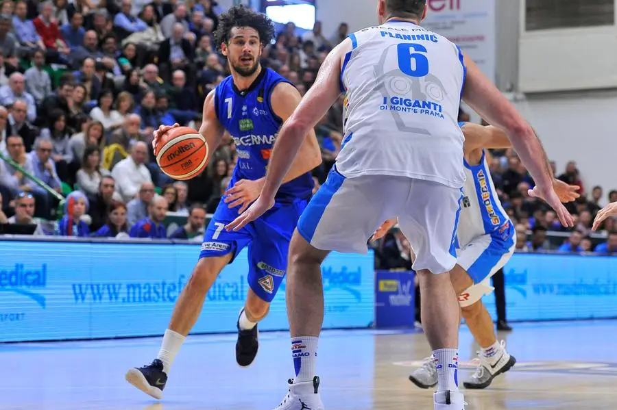 Basket: la Germani trionfa a Sassari