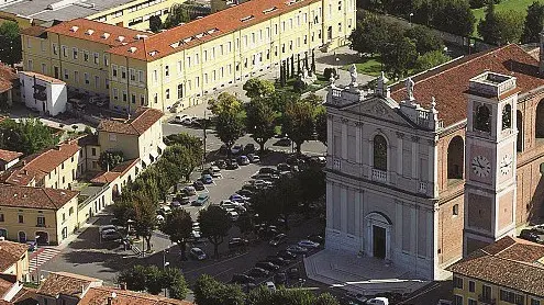 Panoramica di Leno: il cuore del paese con piazza Cesare Battisti - © www.giornaledibrescia.it
