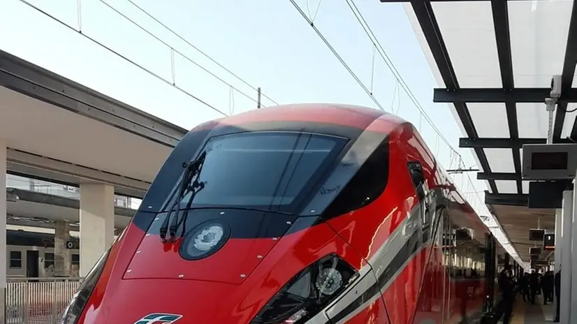 Un Frecciarossa in stazione - © www.giornaledibrescia.it