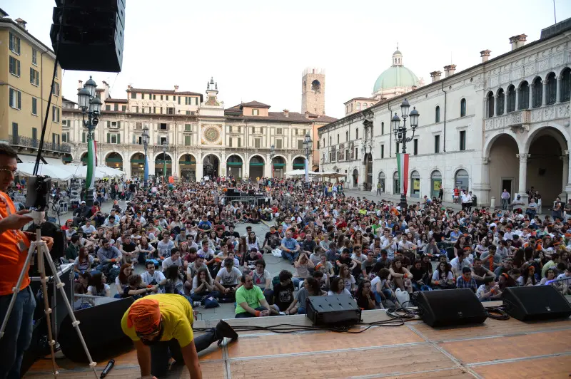 I giovani riuniti a Brescia