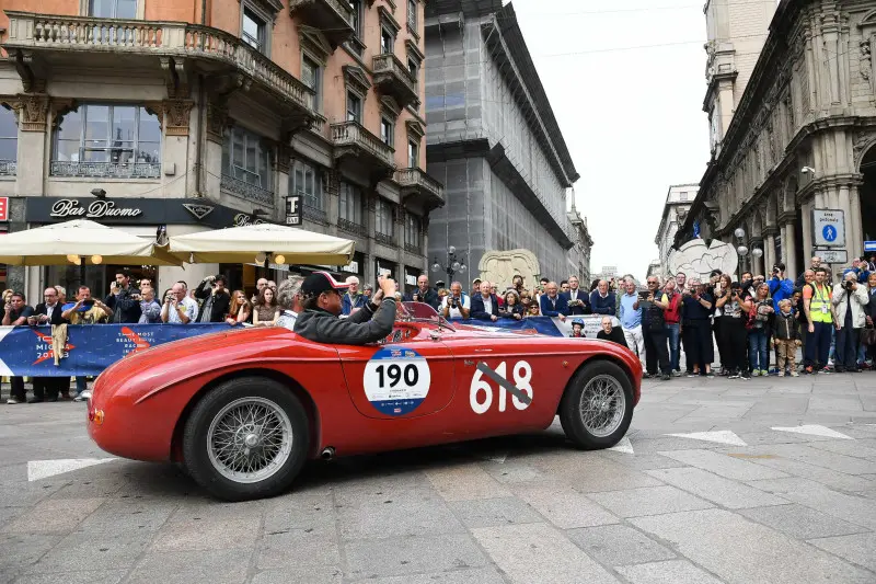 Mille Miglia, Freccia Rossa all'ombra del Duomo