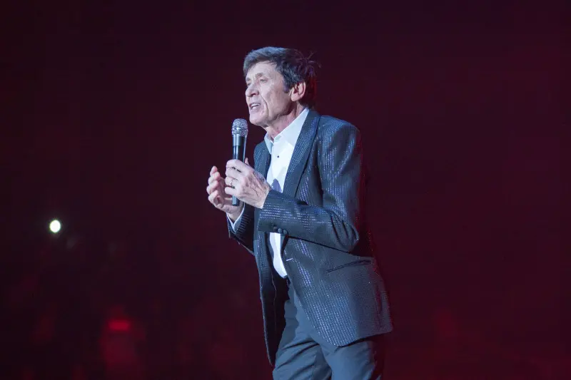 Gianni Morandi in concerto al Palageorge