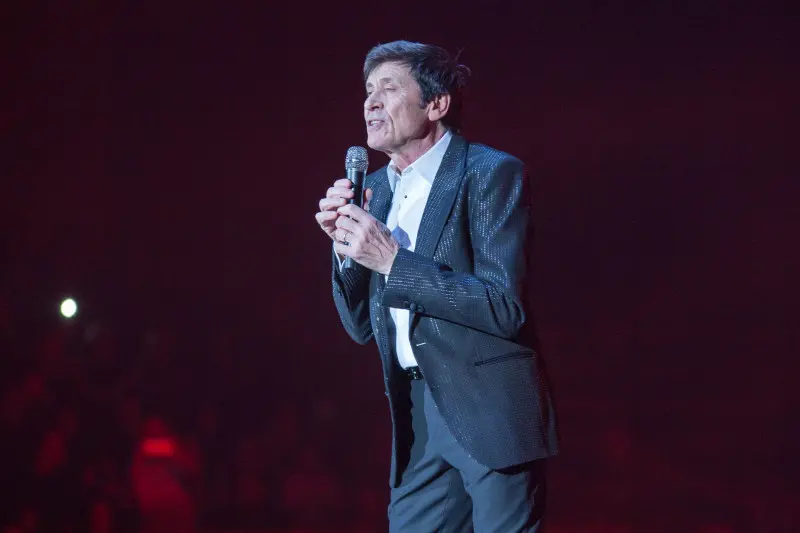 Gianni Morandi in concerto al Palageorge