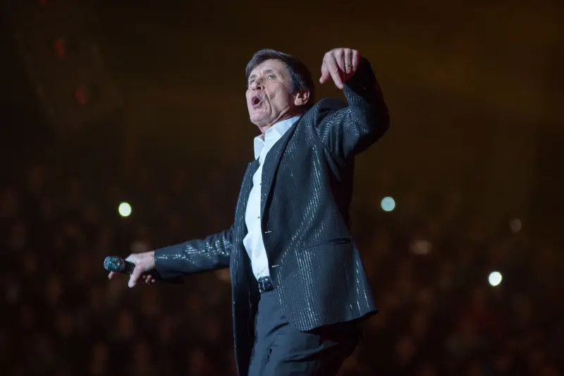 Gianni Morandi in concerto al Palageorge