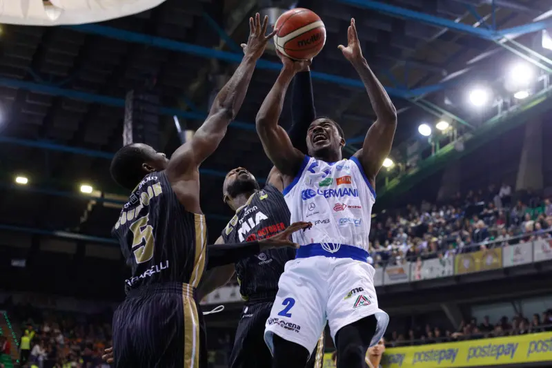 Germani Basket vola in finale