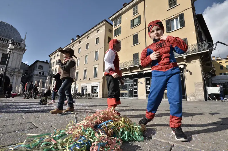 Carnevale in piazza Loggia