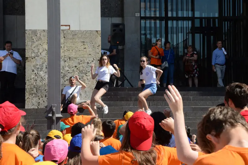 Grest del centro storico, flash mob in piazza Vittoria