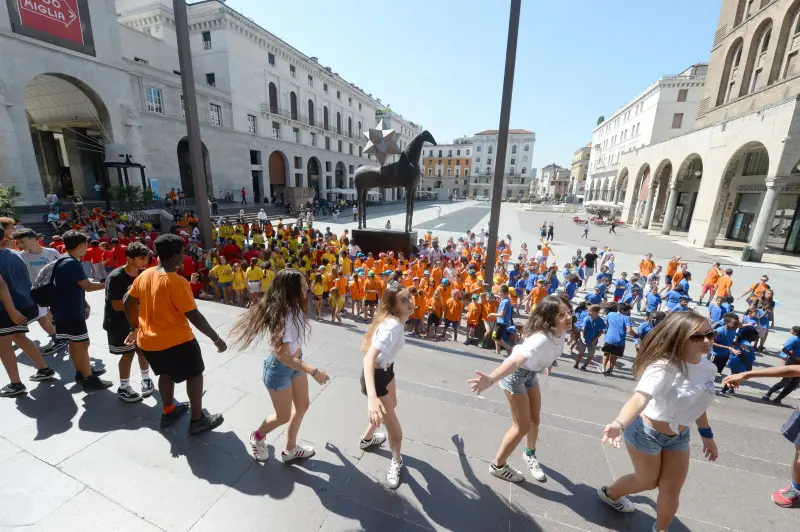 Grest del centro storico, flash mob in piazza Vittoria
