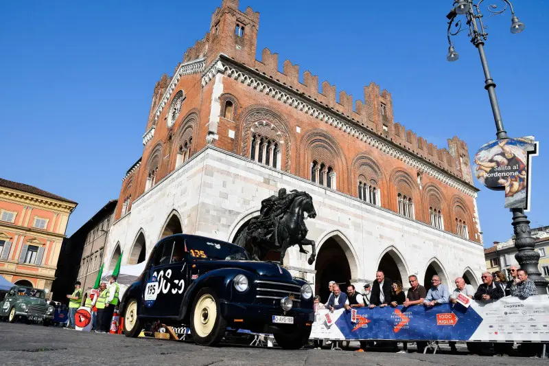 Mille Miglia, che colpo d'occhio a Piacenza