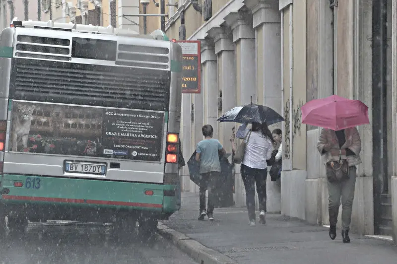 Ingorgo in piazzale Arnaldo