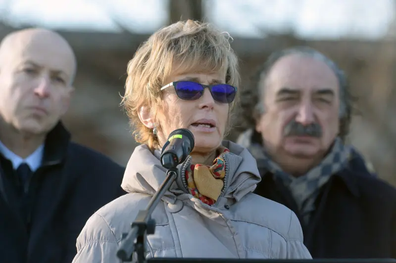 La cerimonia di intitolazione di Campo Marte