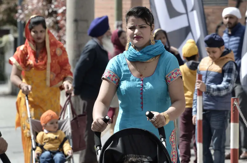 Il corteo dei sikh in città /1