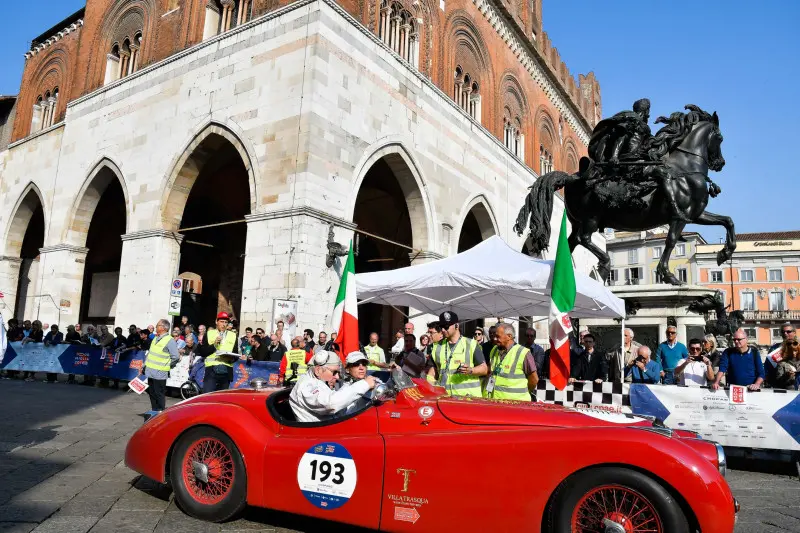 Mille Miglia, che colpo d'occhio a Piacenza