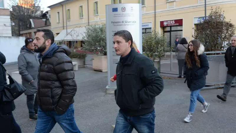 L'arrivo in tribunale di Mirco Franzoni