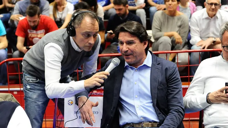 Alessandro Finelli durante un'intervista con Cristiano Tognoli - Foto Reporter © www.giornaledibrescia.it