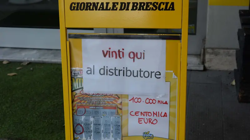 La locandina al distributore