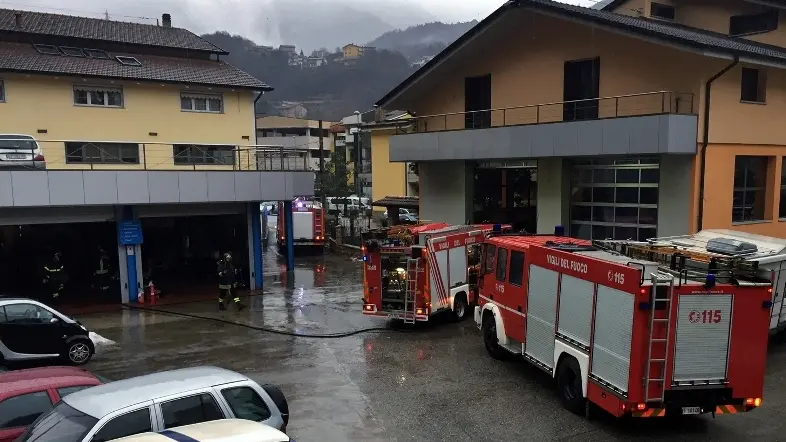 Vigili del Fuoco sul luogo dell'incendio - © www.giornaledibrescia.it