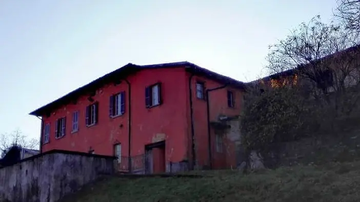 La «casa rurale». Il complesso è di 885 metri quadri