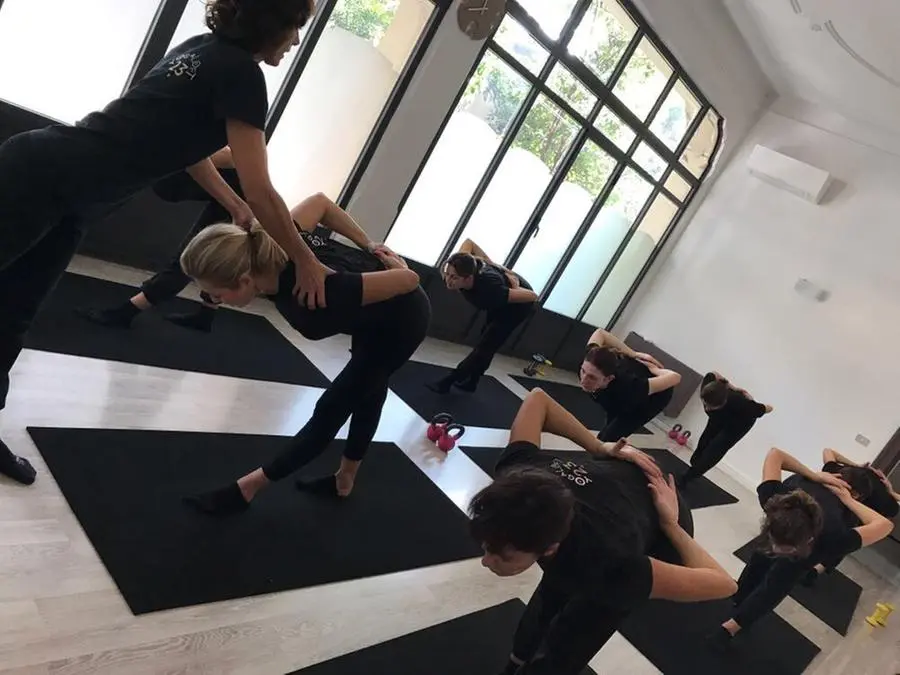 Alcune immagini della scuola di yoga
