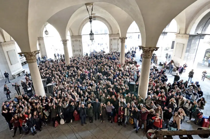 La partenza degli studenti bresciani