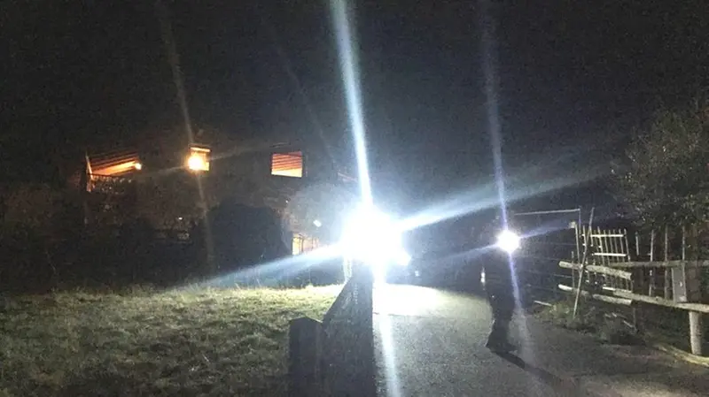 Travolta dalla sua stessa auto, i soccorsi