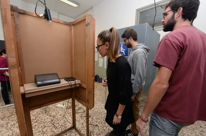 Voting machine, il digitale spodesta la scheda di carta