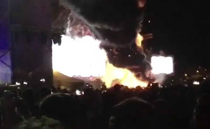 Le immagini dell'incendio al festival Tomorrowland Unite