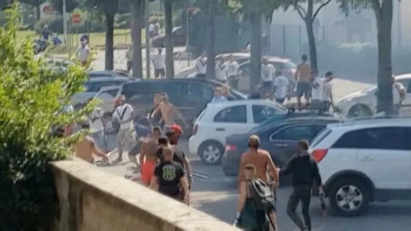 Scontri prima dell'amichevole Brescia-Cagliari
