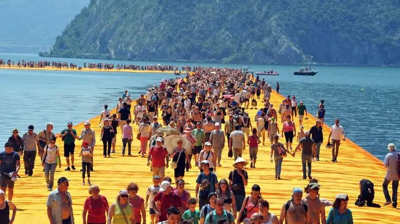 The Floating Piers - Foto Gabriele Strada /Neg © www.giornaledibrescia.it