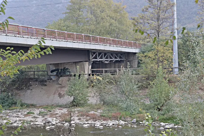 Ponte sul Mella, segnalato abbassamento