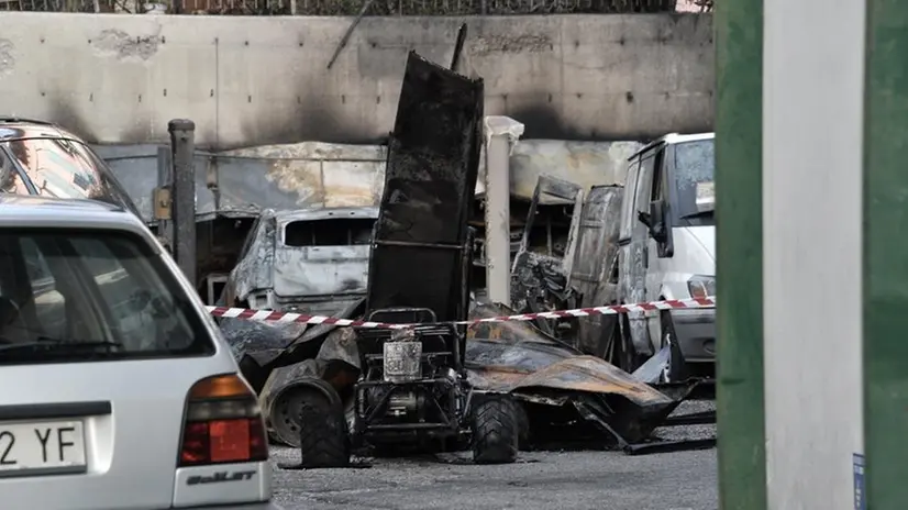 L'incendio nell'autofficina
