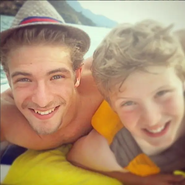 Cesare Ziboni a destra con il fratello Andrea. (Foto Instagram)