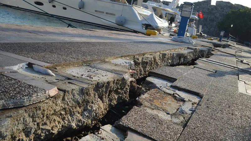 I danni causati dal terremoto a Kos
